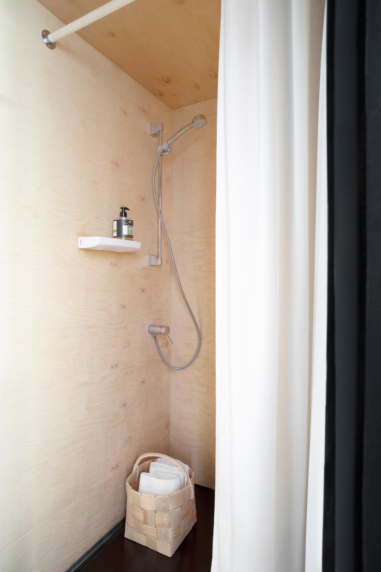 Majamaja Helsinki Off-Grid Retreat Guest House ภายนอก รูปภาพ